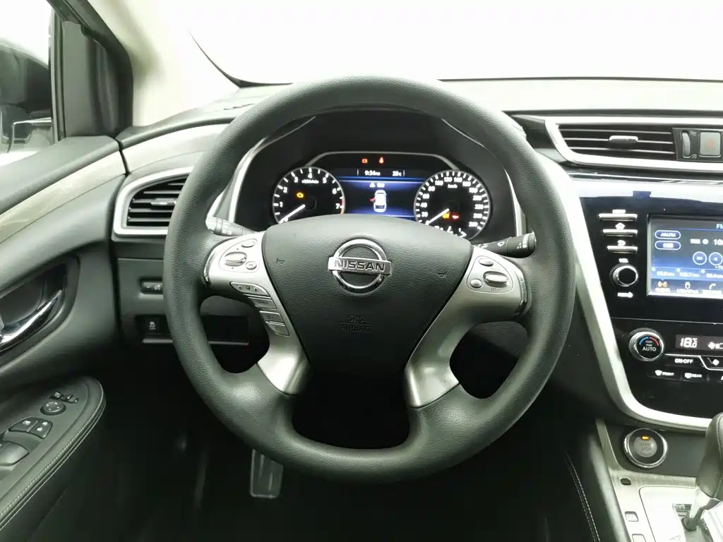 Nissan Murano 2018 — фото 11