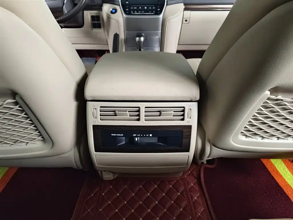Toyota Land Cruiser 2019 — фото 14