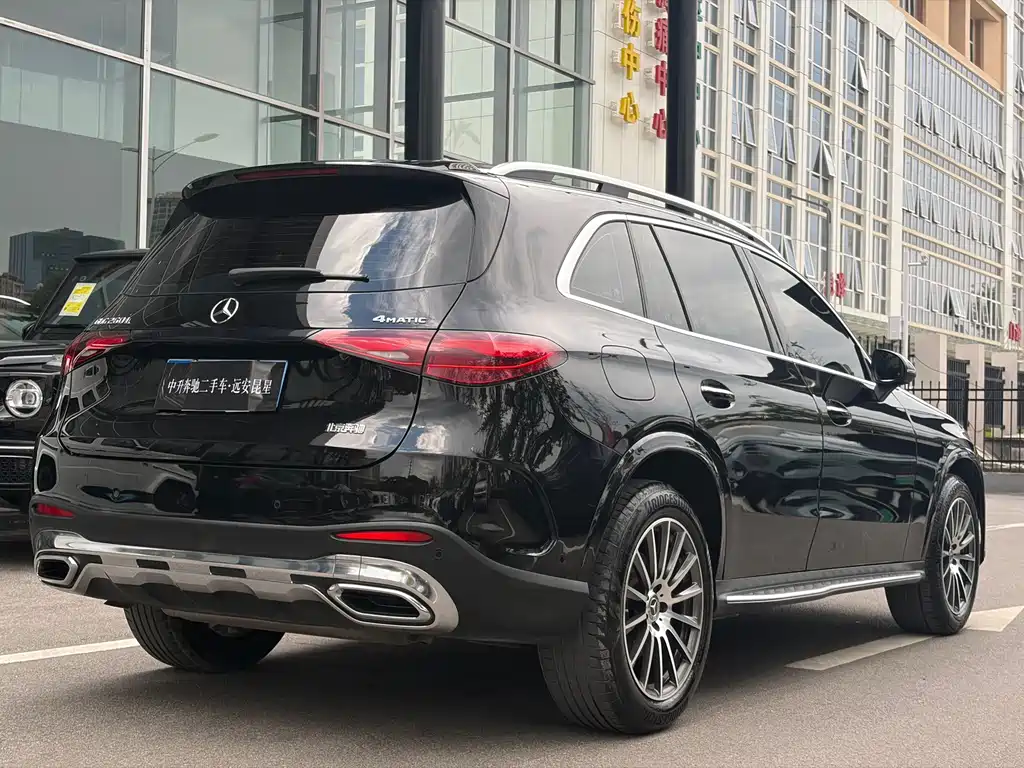 Mercedes-Benz GLC 2023