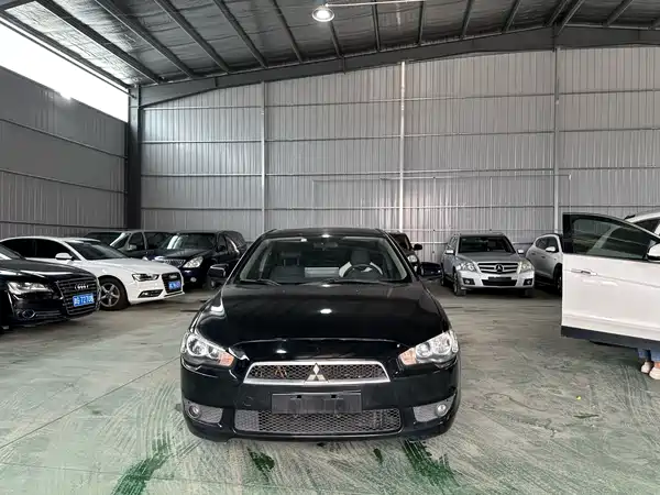 Mitsubishi Lancer EX 2011