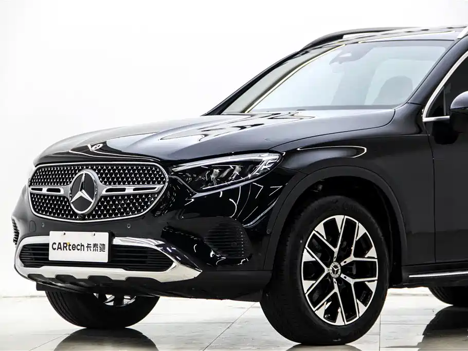 Mercedes-Benz GLC 2025