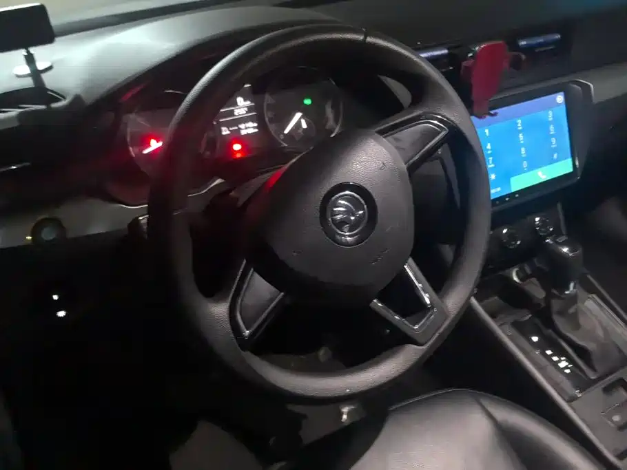 Skoda Superb 2016 — фото 15