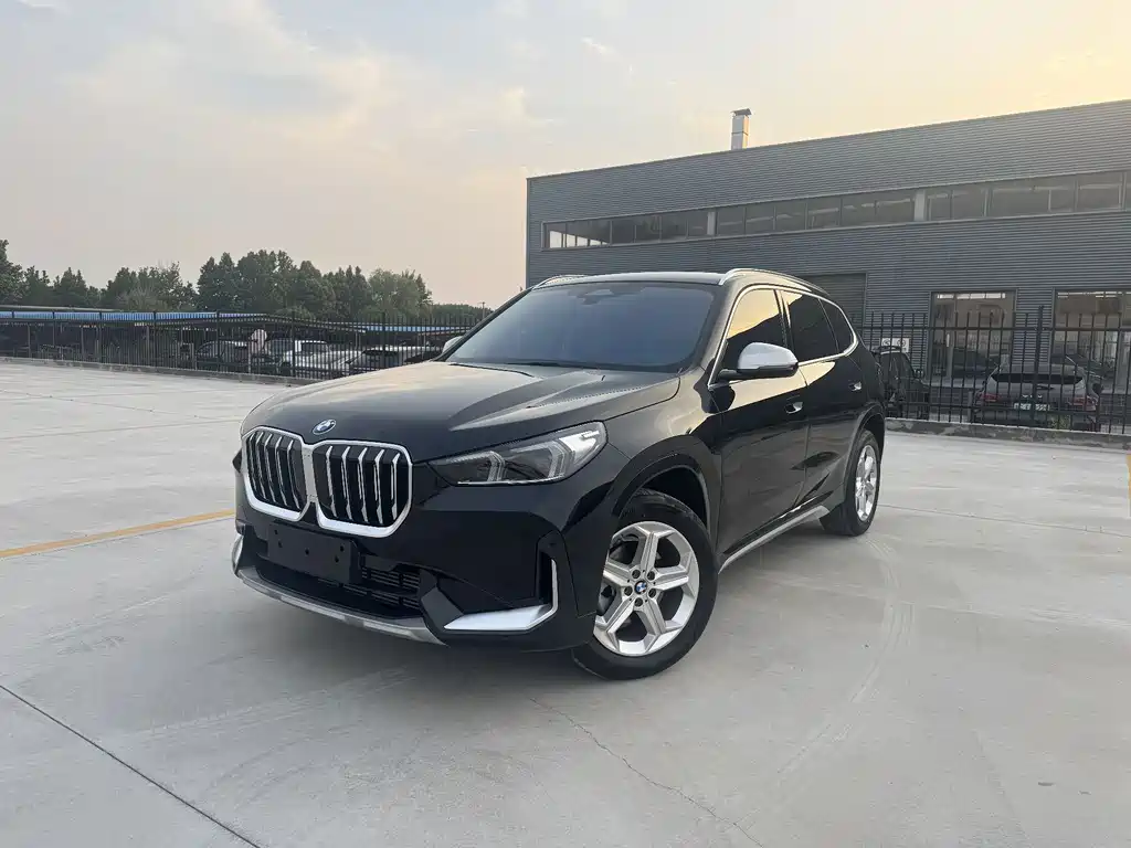 BMW X1 2023 — фото 1