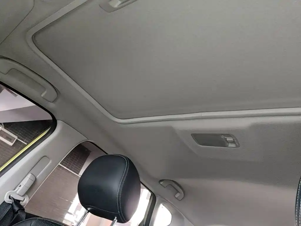 Nissan Tiida 2016 — фото 18