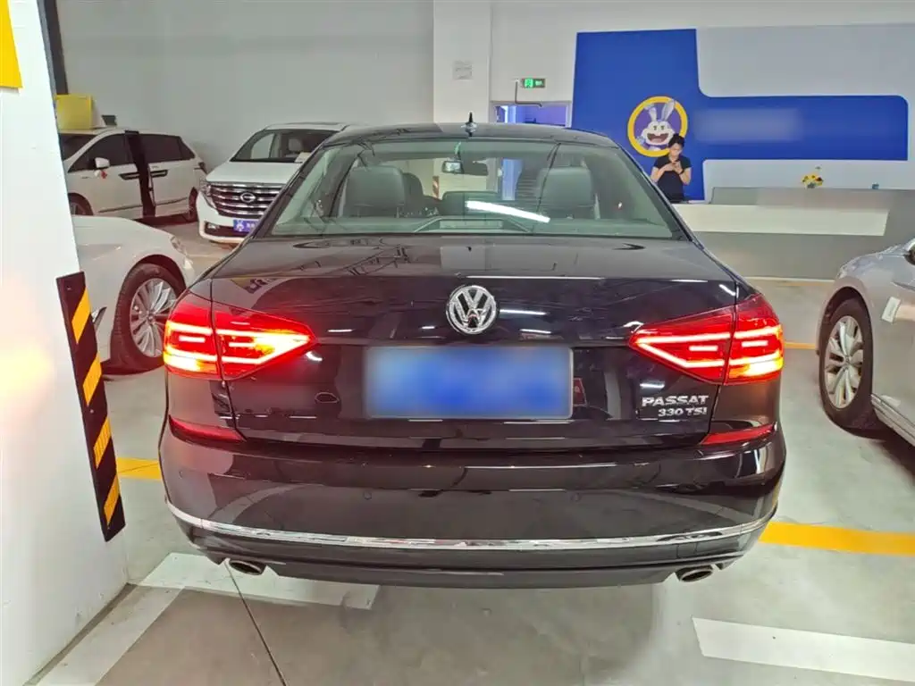 Volkswagen Passat 2018 — фото 6