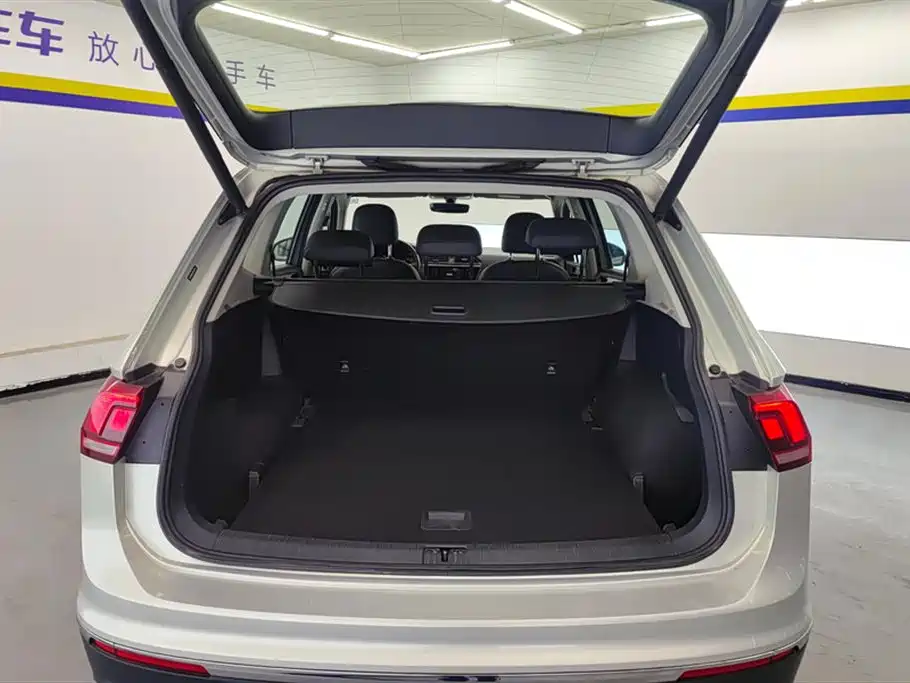 Volkswagen Tiguan L 2020 — фото 4