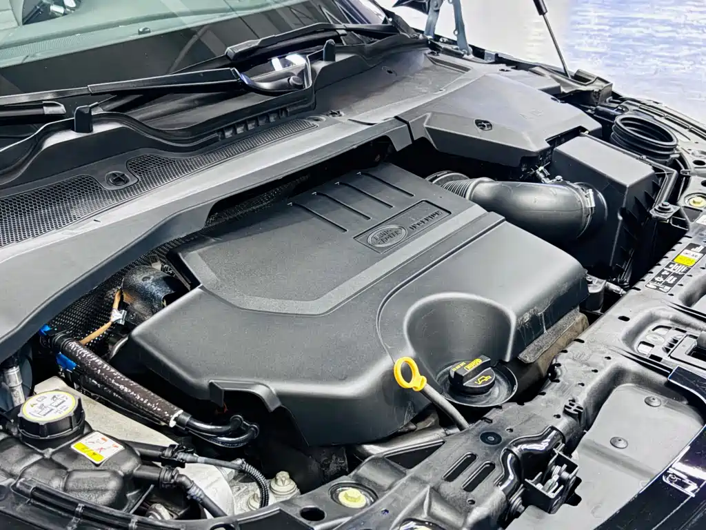Land Rover Range Rover Evoque 2021 — фото 19