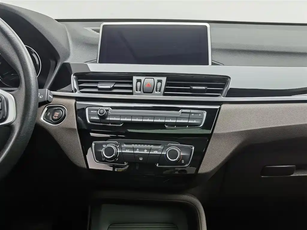 BMW X1 2020 — фото 12