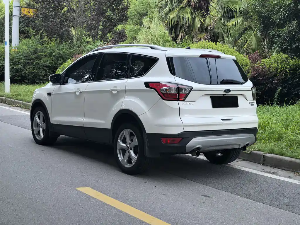 Ford Kuga 2017 — фото 5