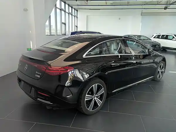 Mercedes-Benz EQE 2025