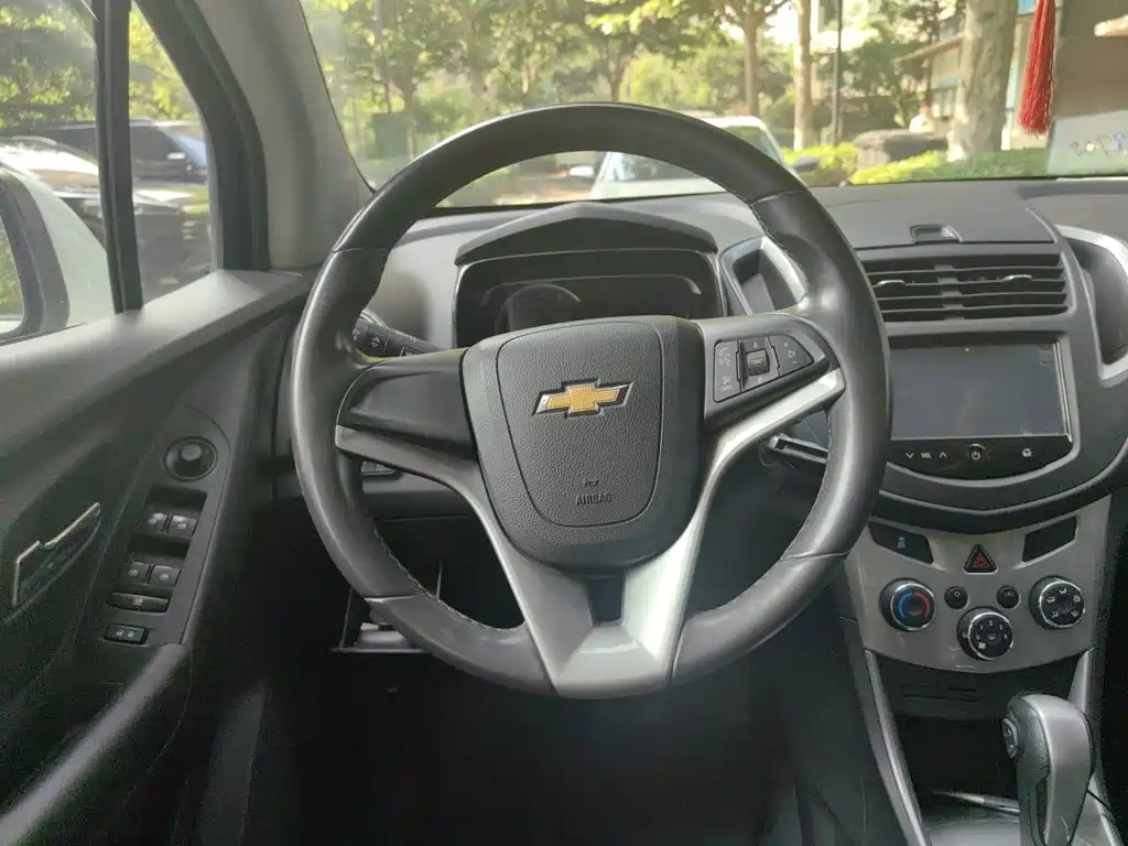 Chevrolet Trax 2015 — фото 11