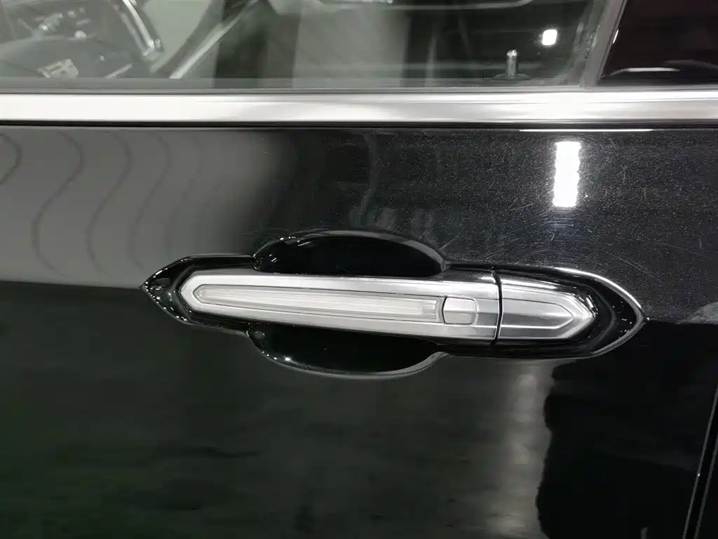 Cadillac XT6 2021 — фото 18