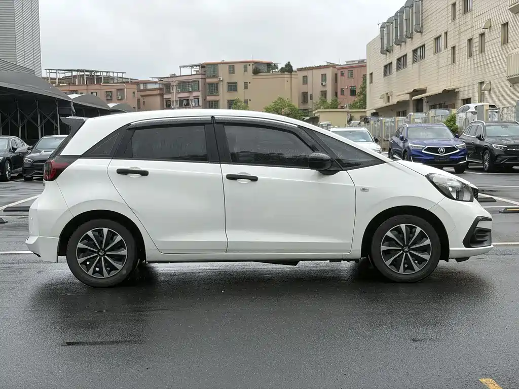 Honda Fit 2023 — фото 4