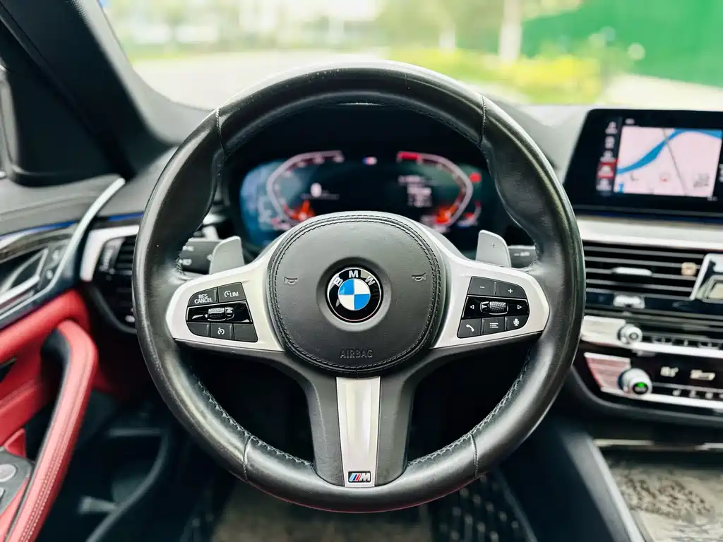 BMW 5 Series 2020 — фото 14