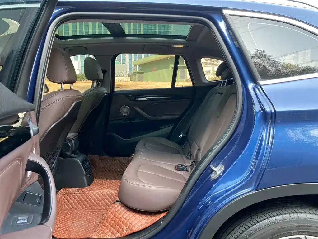BMW X1 2022 — фото 12