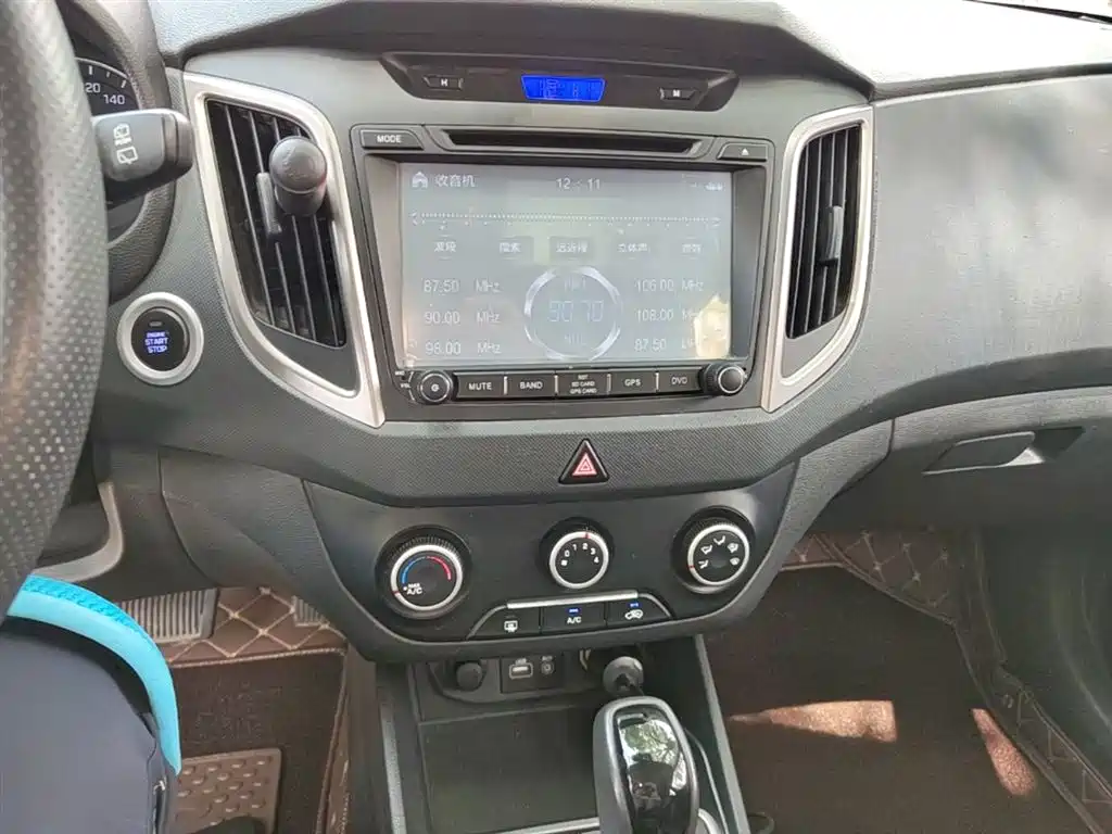 Hyundai ix25 2015 — фото 13