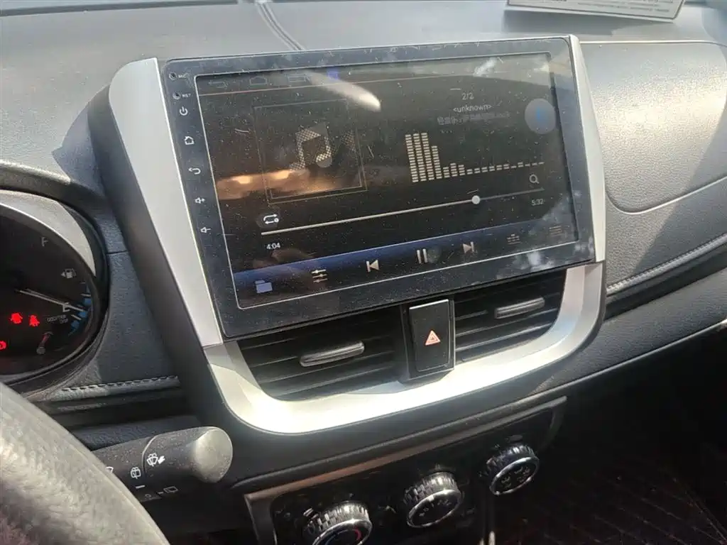 Toyota Yaris L 2019 — фото 13