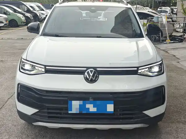 Volkswagen Tharu 2025