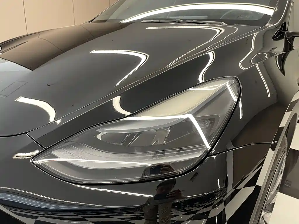 Tesla Model Y 2023 — фото 9