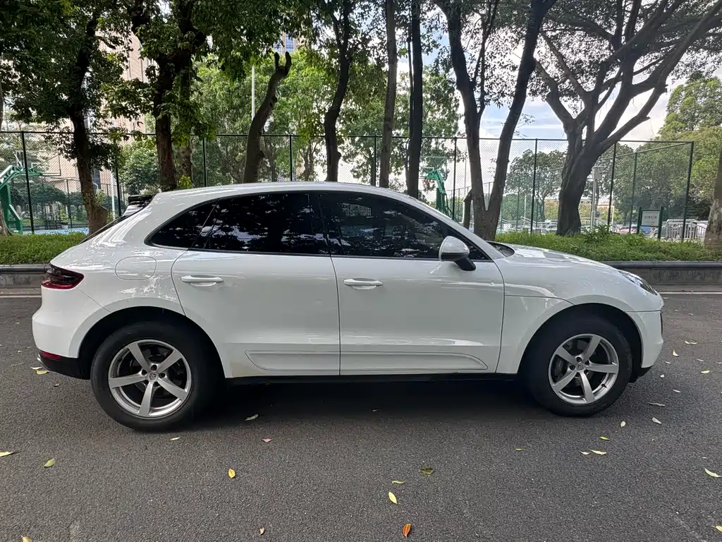 Porsche Macan 2015