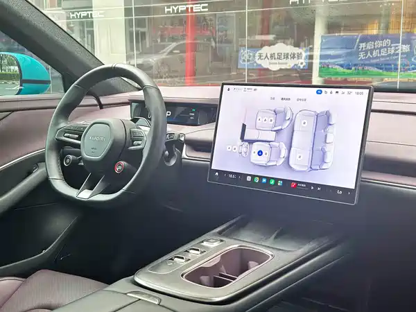 Xiaomi SU7 2025