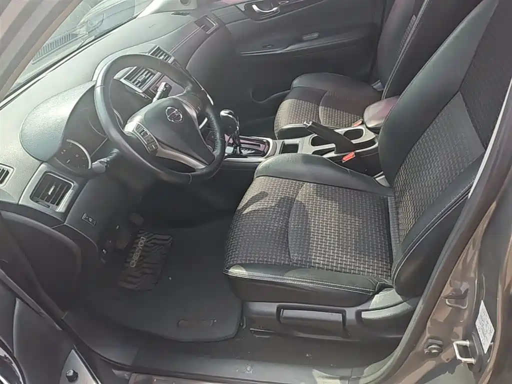 Nissan Tiida 2018 — фото 15