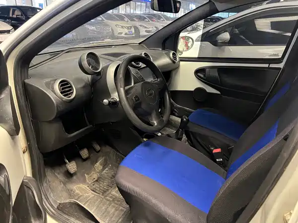 BYD F0 2013