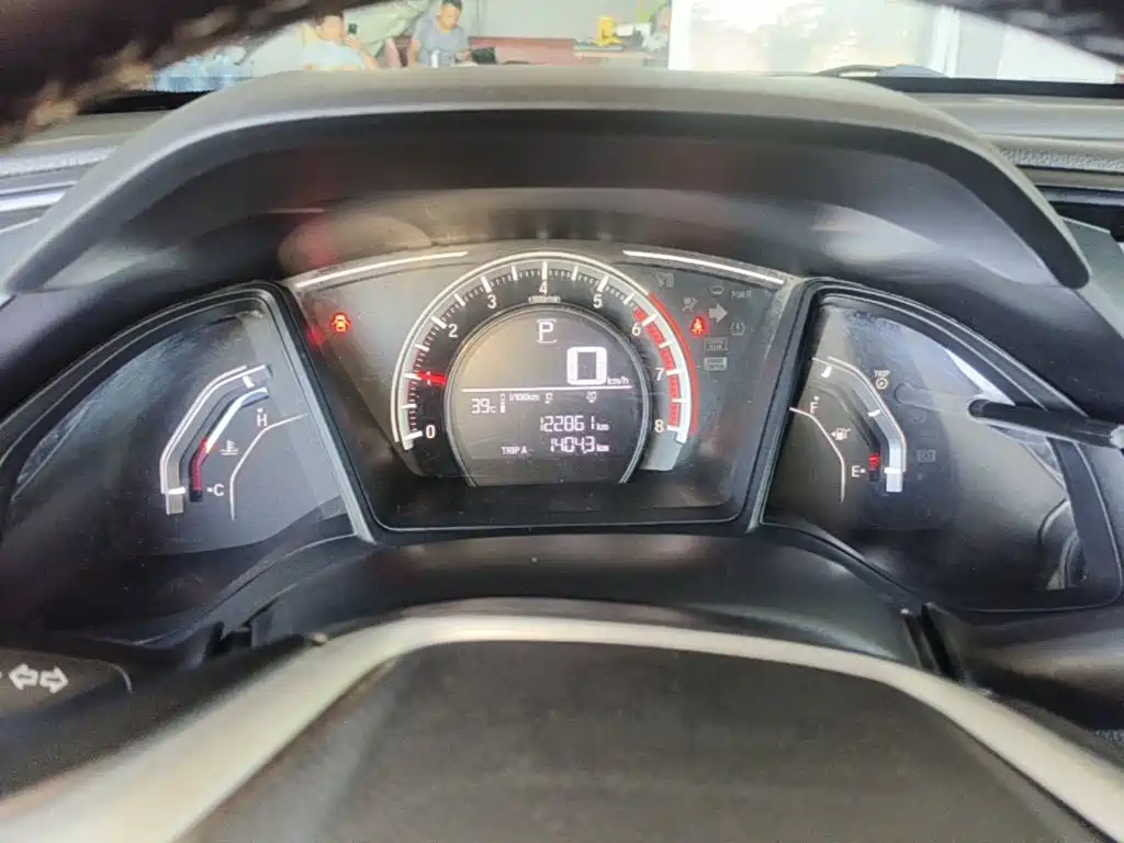 Honda Civic 2018 — фото 12