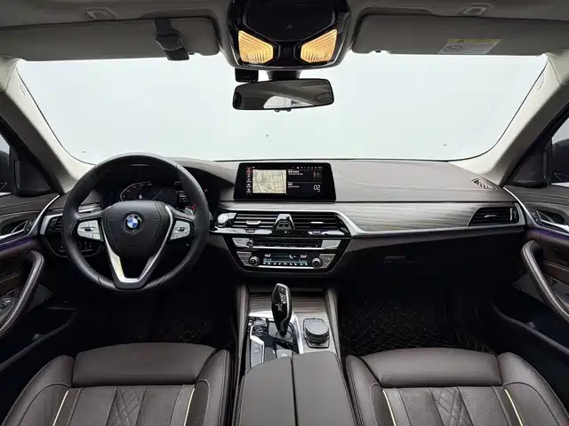 BMW 5 Series 2020 — фото 11