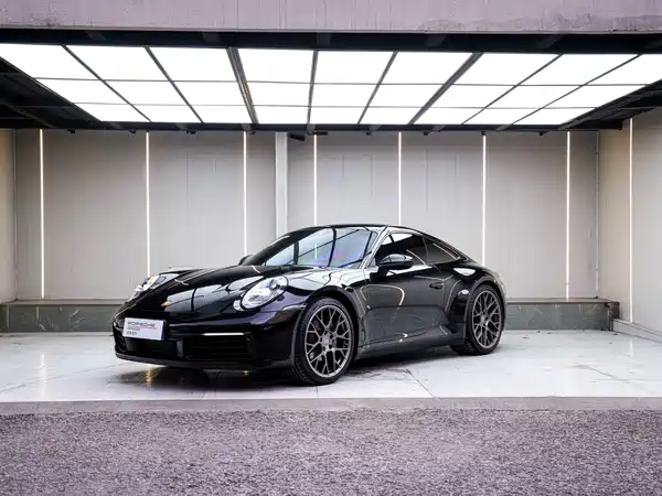 Porsche 911 2023