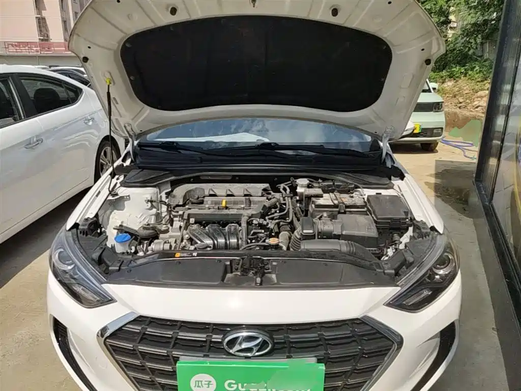 Hyundai Elantra 2020 — фото 20