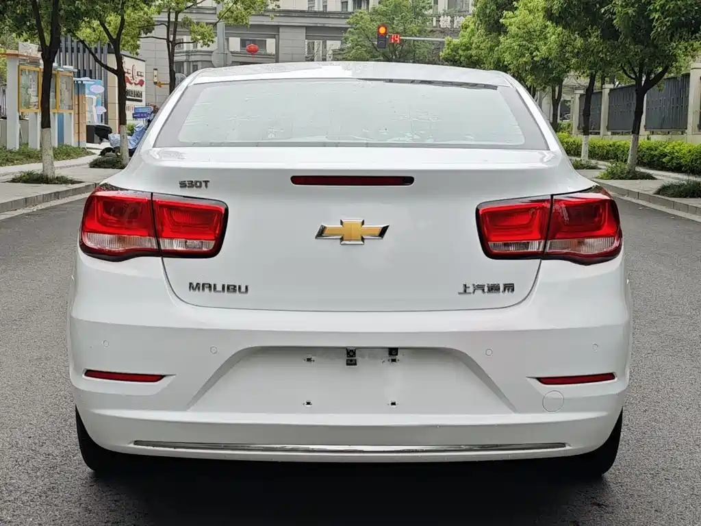 Chevrolet Malibu 2017 — фото 4