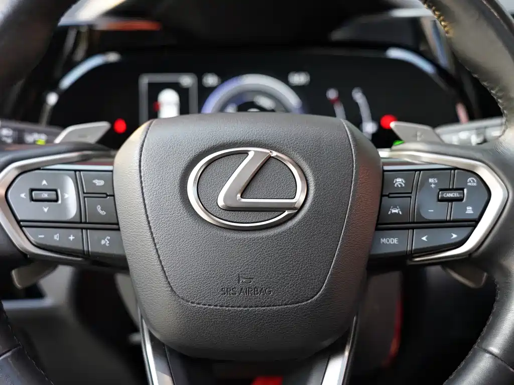 Lexus NX 2023 — фото 16