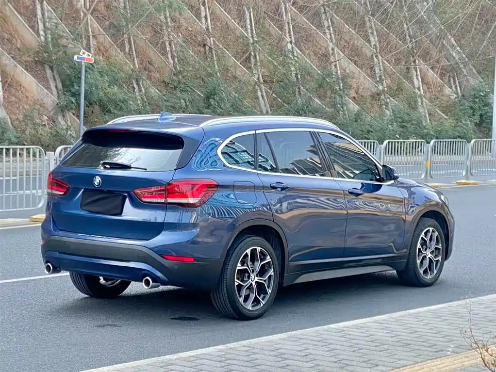 BMW X1 2022 — фото 4