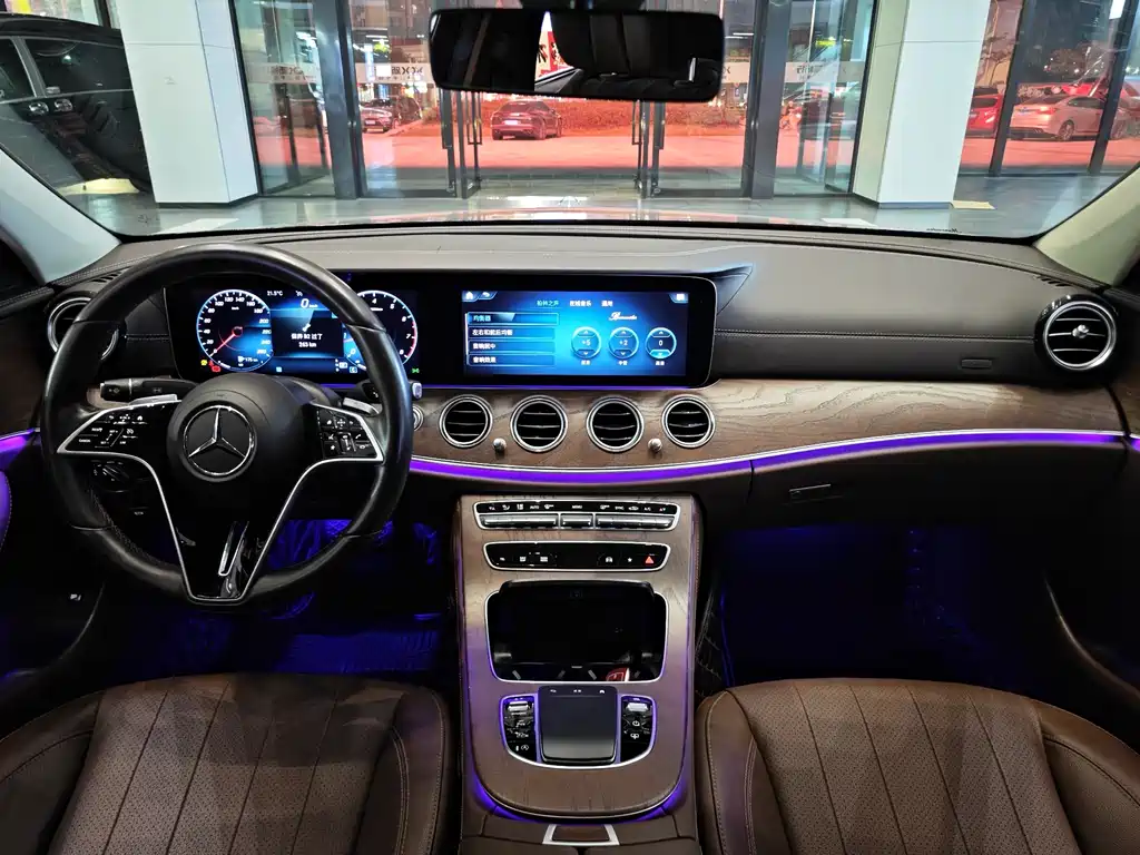 Mercedes-Benz E-Class 2023 — фото 14