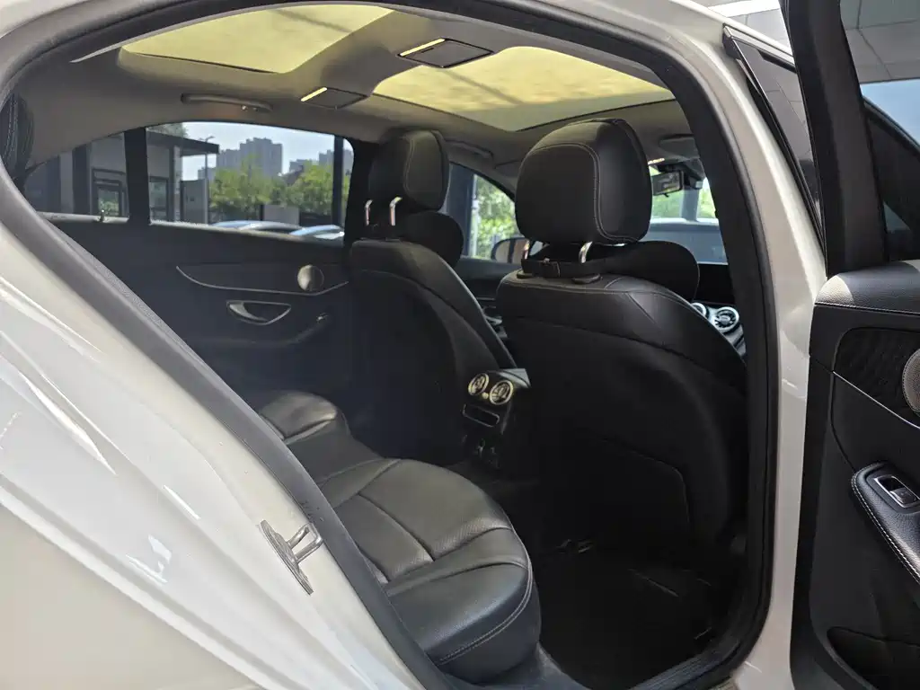 Mercedes-Benz C-Class 2021