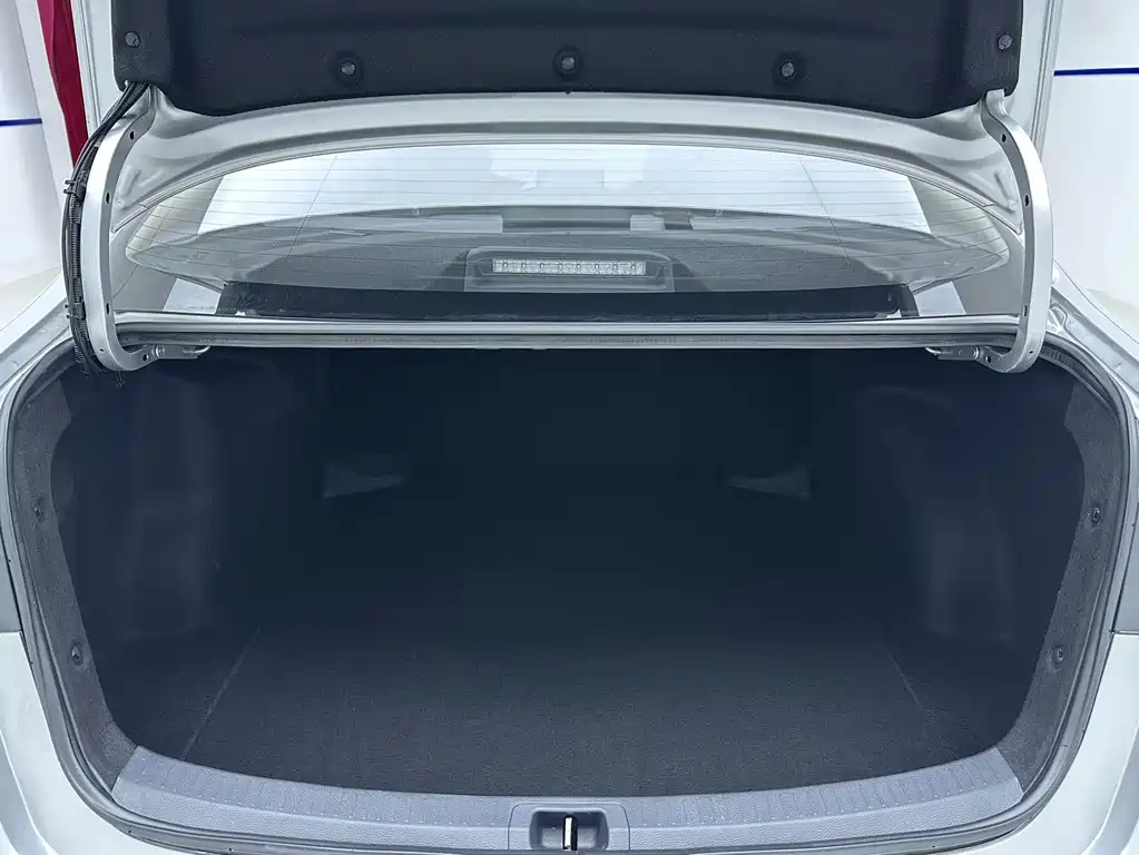 Toyota Corolla 2023 — фото 20