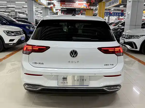 Volkswagen Golf 2022