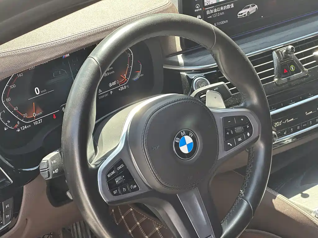 BMW 5 Series 2021 — фото 14