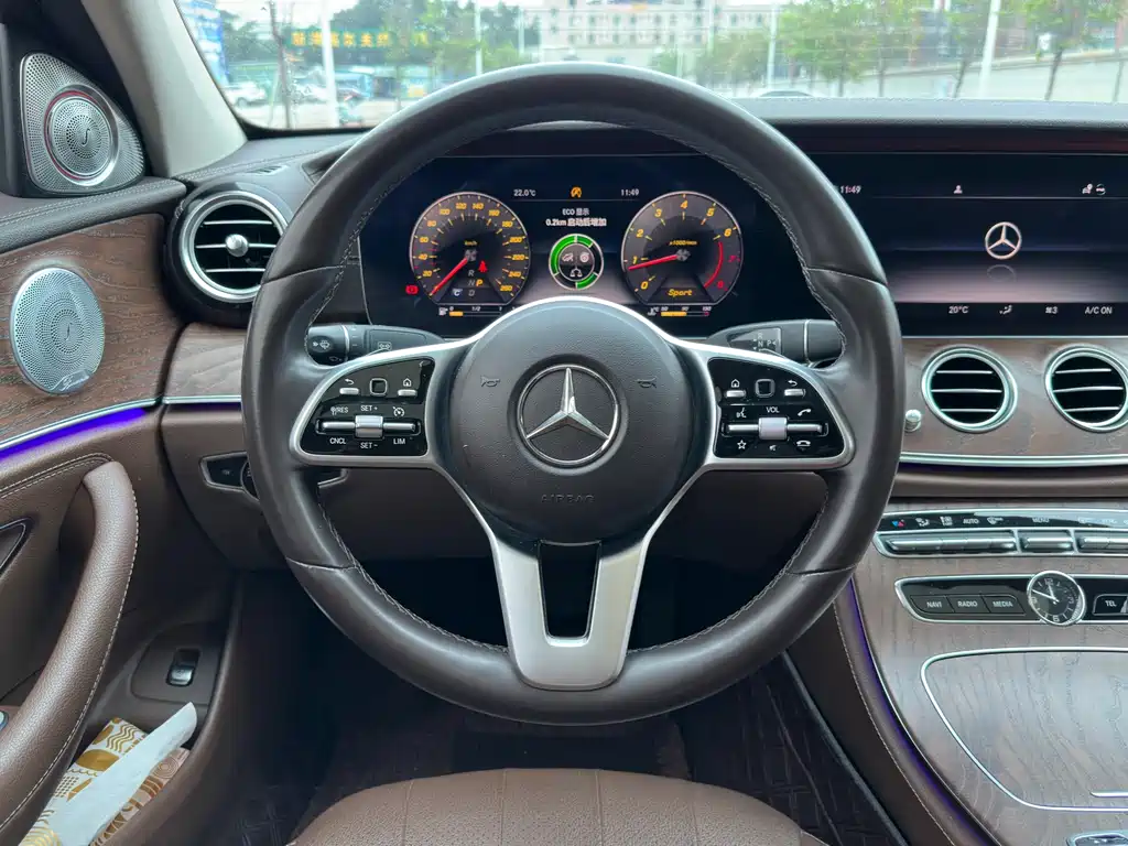 Mercedes-Benz E-Class 2019 — фото 17