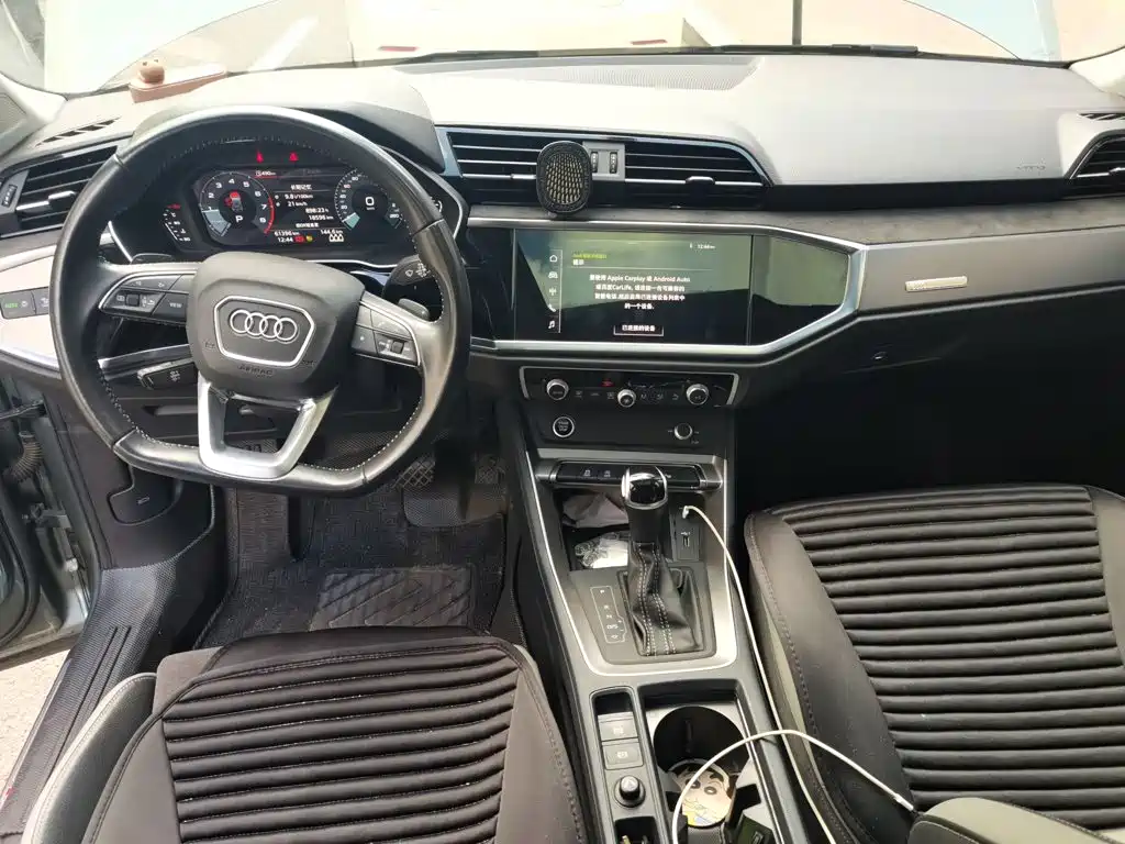 Audi Q3 2021 — фото 10