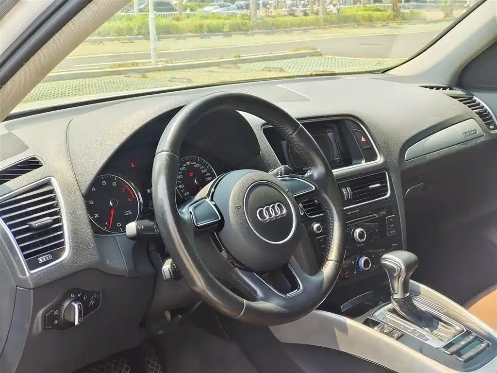 Audi Q5 2017 — фото 12