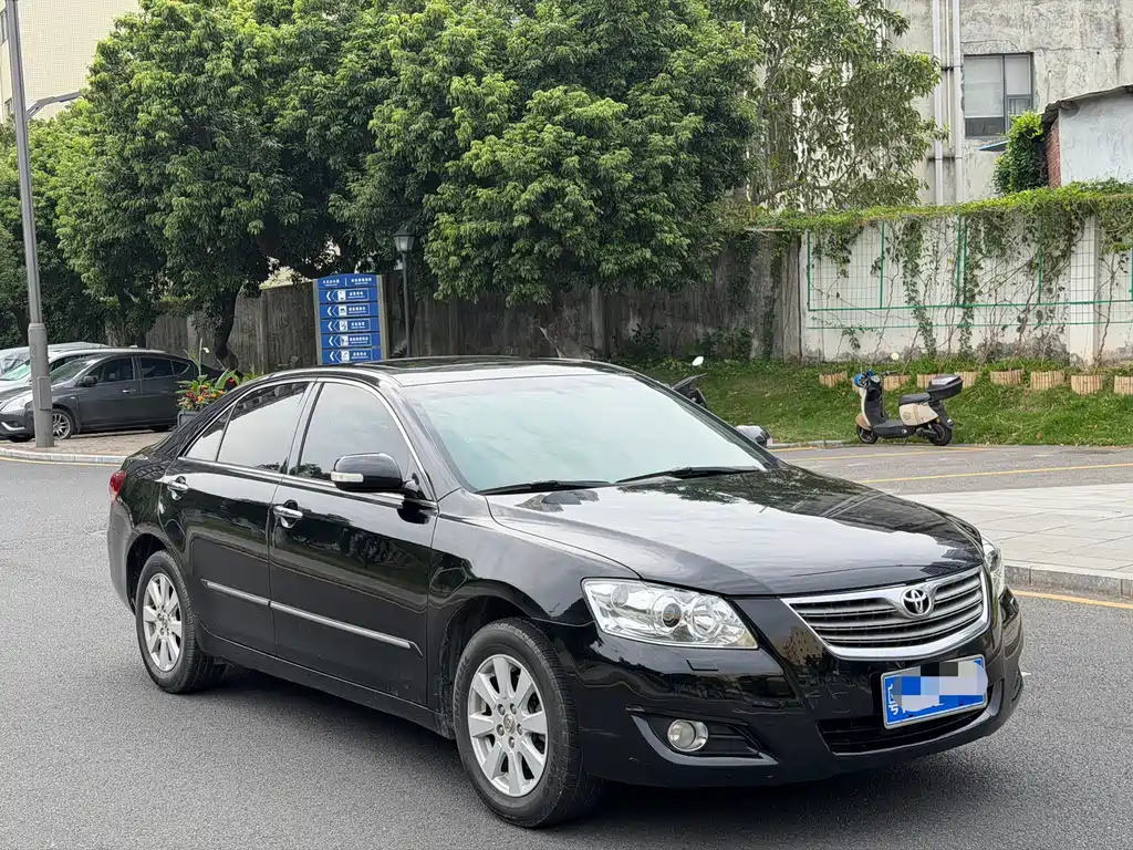 Toyota Camry 2008 — фото 3