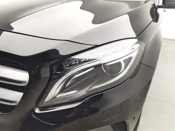 Mercedes-Benz GLA 2015
