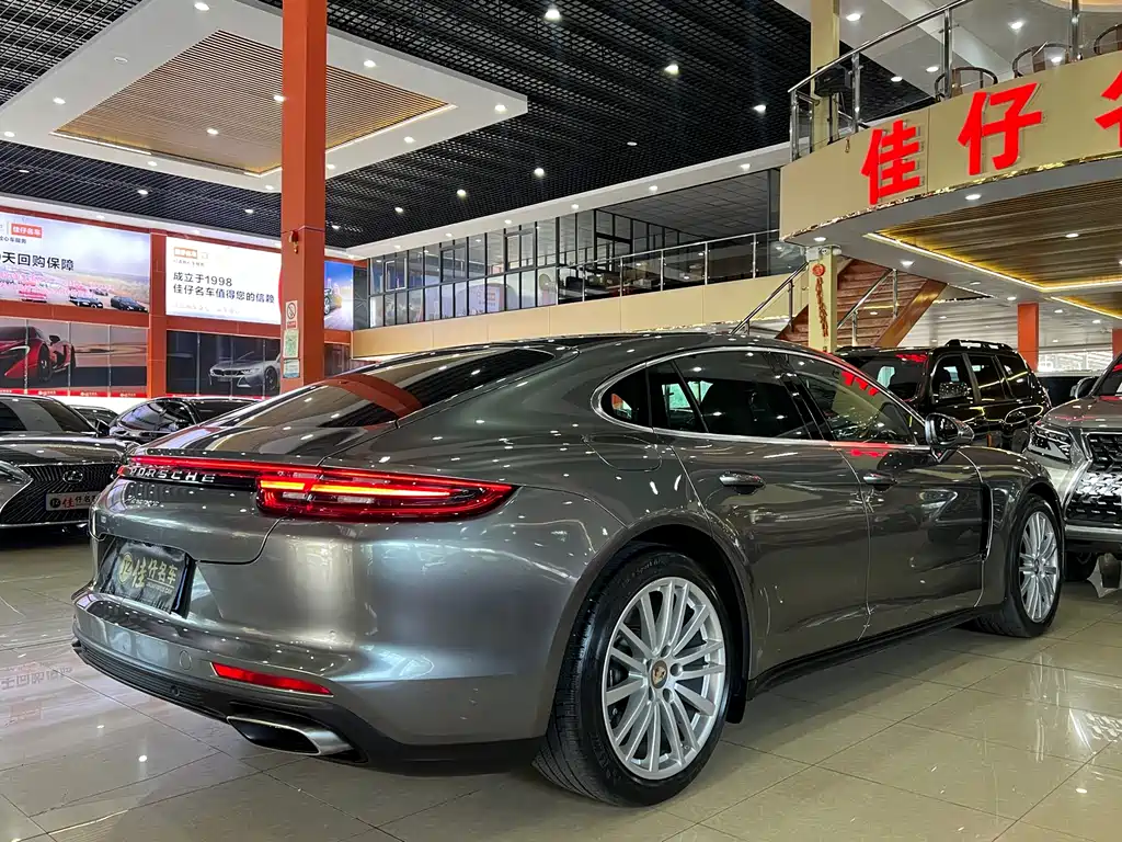 Porsche Panamera 2019 — фото 5