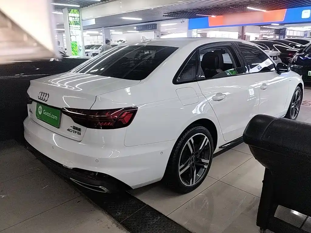 Audi A4L 2023