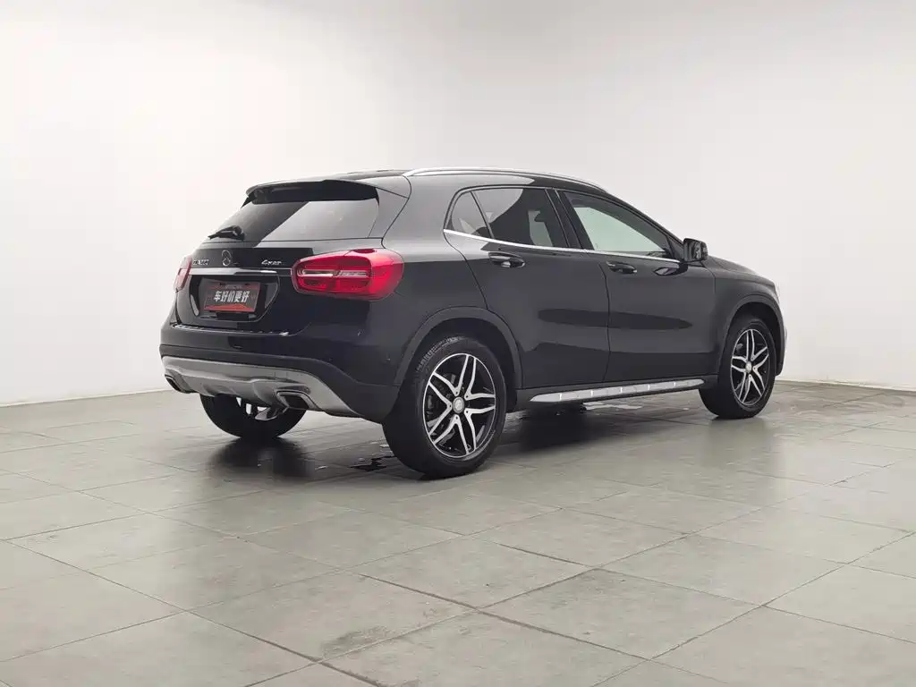 Mercedes-Benz GLA 2015 — фото 2