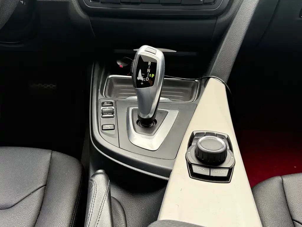 BMW 3 Series 2014 — фото 13