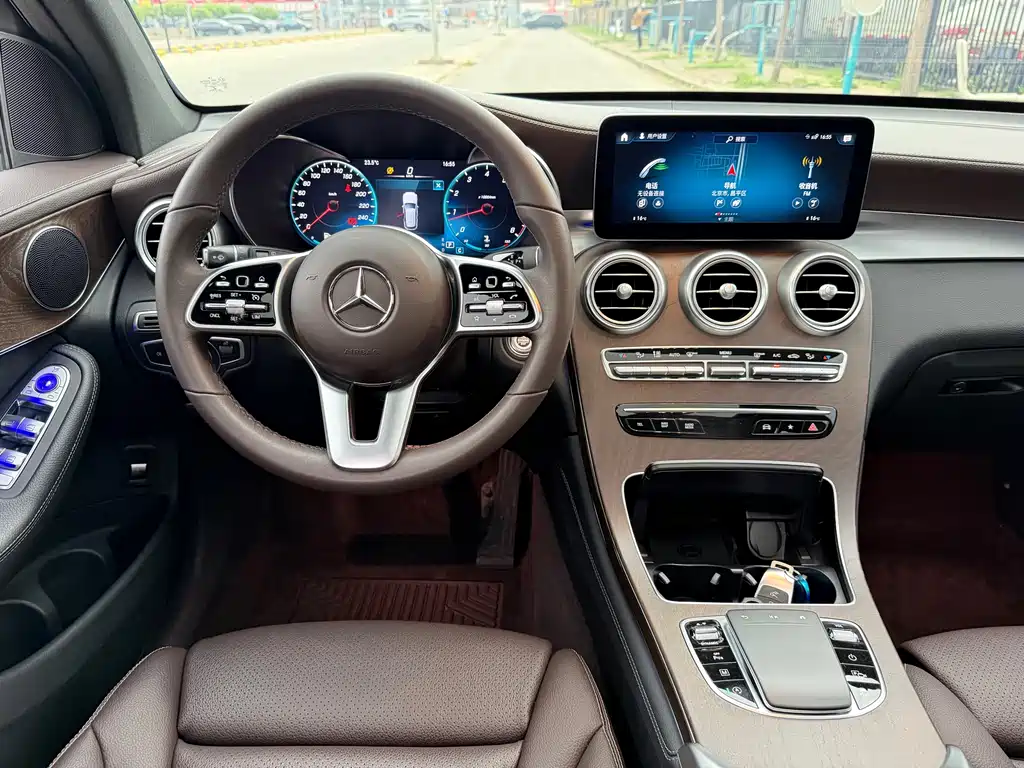 Mercedes-Benz GLC 2021 — фото 20