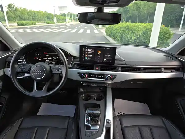 Audi A4L 2021